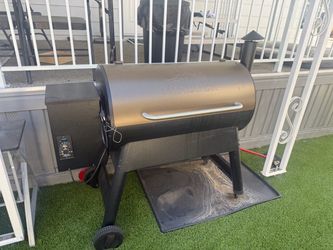 Traeger Pellet Grill Smoker