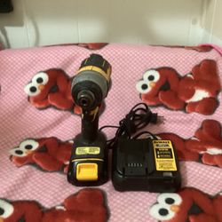 DeWalt DCF787 20V Max Brushless 1/4 In Impact Driver With Charging Station 