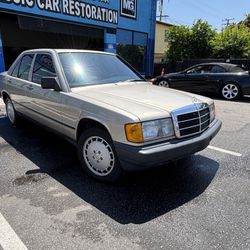 1988 MERCEDES BENZ 190 2.3 140k miles Clean Title Runs Great No Damage Paint Good Interior Suoer Clean
