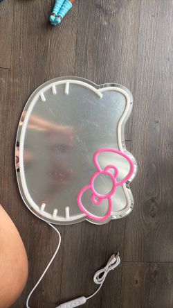 Hello Kitty light mirror