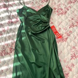 Jrs. Emerald Dress