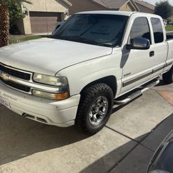 2002 Chevrolet Silverado 188,09 Miles!