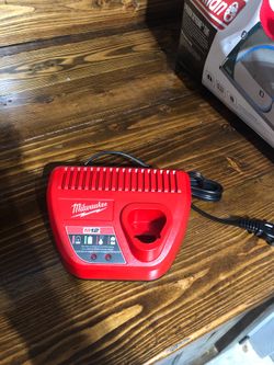 Milwaukee 12v Charger