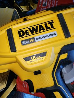 Firm Price Dewalt 20v 18g brad nailer new open box. Tool-Only. Precio Firme 🛑