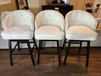 Table & barstools