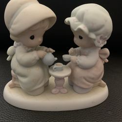 Precious Moments “Friendship Hits The Spot” Figurine
