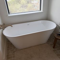 Freestanding bathtub - Maidstone 63”