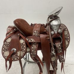 Nueva Montura Charra Super Pitiada Original Con Herrage Y Fuste Plateado Completo