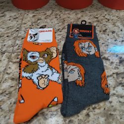 2 Pairs Of Men's Socks