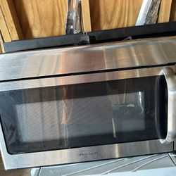 Frigidaire Stainless Steel Microwave 