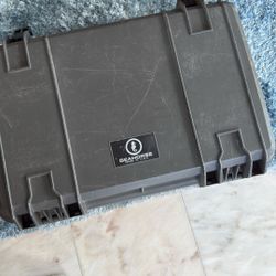 Seahorse Wheeled Protective Case