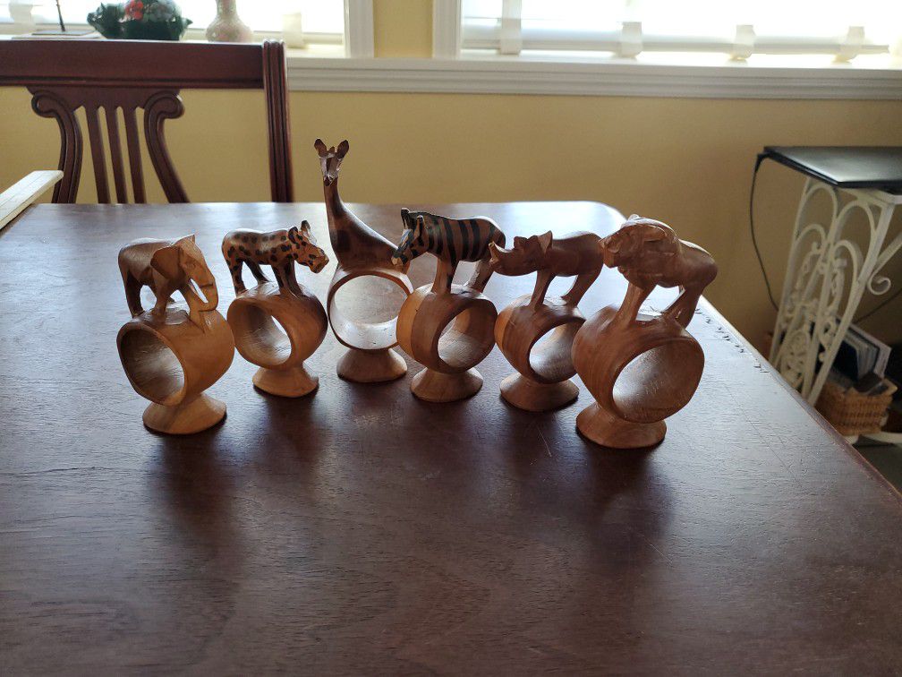 Vintage Set Of 6 Wood African Safari Animal Napkin Rings Hand Carved for  Sale in Chula Vista, CA - OfferUp