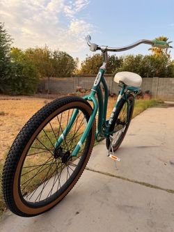 Women’s Schwinn Beach Cruiser Bike (26’)