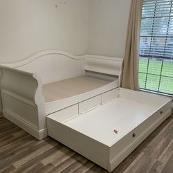 Dual Twin Bed 