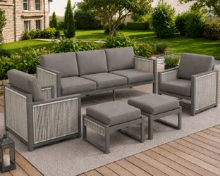 New In Box Outdoor  furniture set
