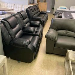 [SPECIAL] Vacherie Black Reclining Living Room Set