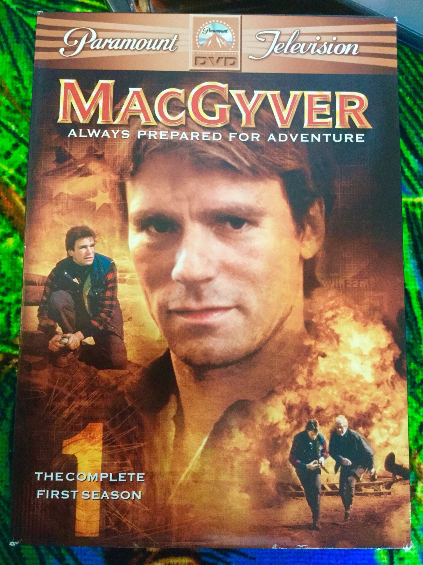 The Complete 1 st Season 6 DVD disc Movies / MacGyver Ready for Adventure 😎👍. 📀📀. 🎥🍿