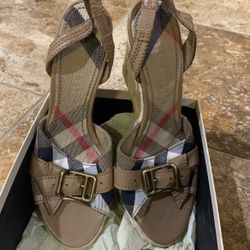 Burberry Sandals 💯 Authentic Size 40