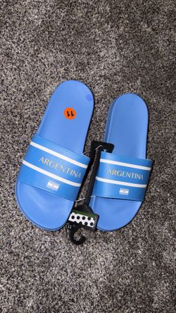 $40 Size 11 Argentina Slides