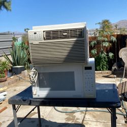 A/C , Microwave 