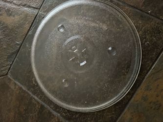 Microwave oven plate