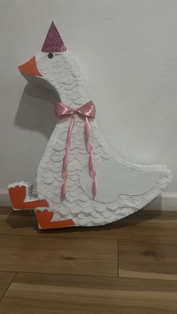 Silly Goose Piñata 