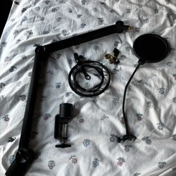 Microphone arm for Yeti Caster