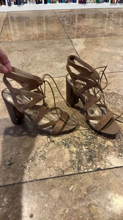 Sam Edelman strappe ￼heels