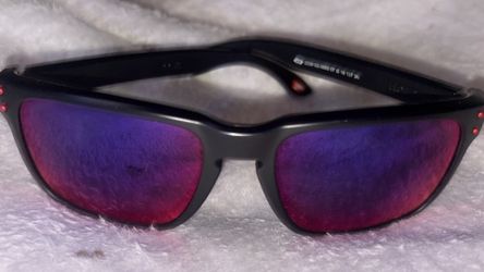 Oakley sun glasses- mend