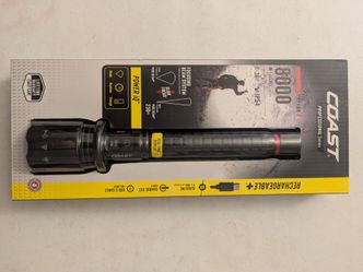 New Coast Xp46r 8000 Lumens led flashlight. w/ rechargeable battery