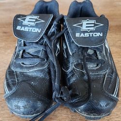Easton Boys Baseball Cleats / Size 2