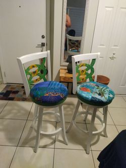 Hermosa sillas para counter , originales bellisimas ,en excelente estado