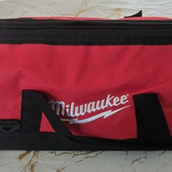 Milwaukee Contractors Bag, Med Size.