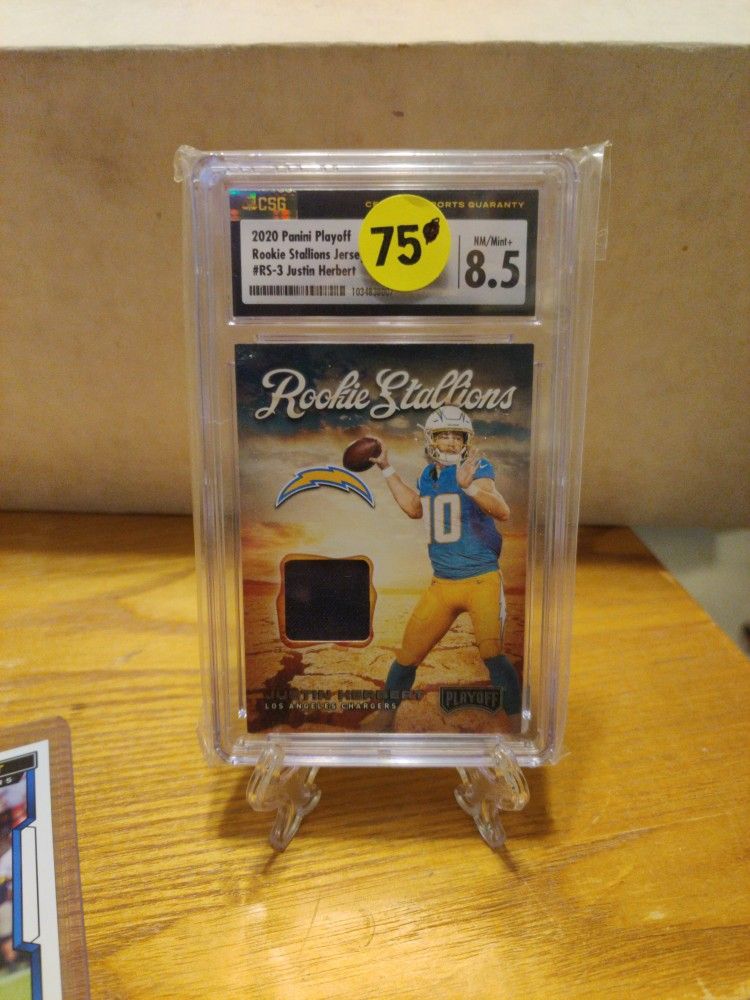 2020 Panini Playoffs Rookie Solution Jerseys RS3 Justin Herbert Graded An 8-5