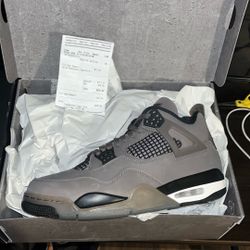 Size 11 Men’s Air Jordan 4 Retro