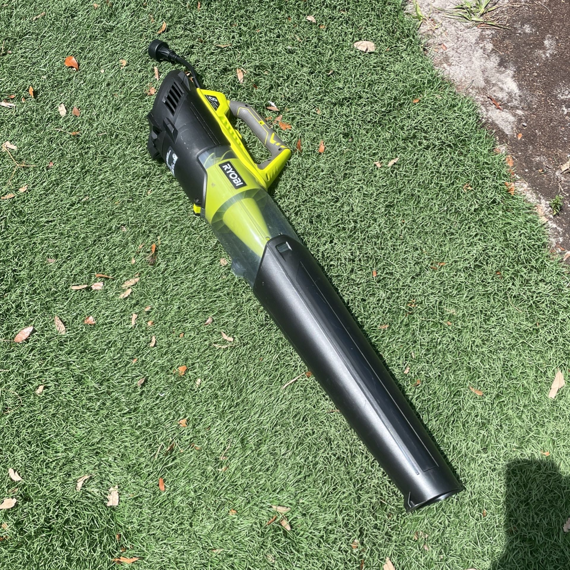 Roybi Electric Leaf Blower