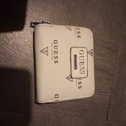 GUESS OFF-WHITE  WALLET