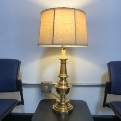 Vintage Stiffel solid brass lamp👍 in excellent condition