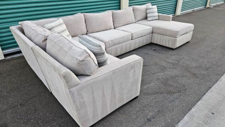FREE DELIVERY!!! Macy’s "Radley" 4 Piece Sectional Couch ($4K Retail...65% OFF!!!)