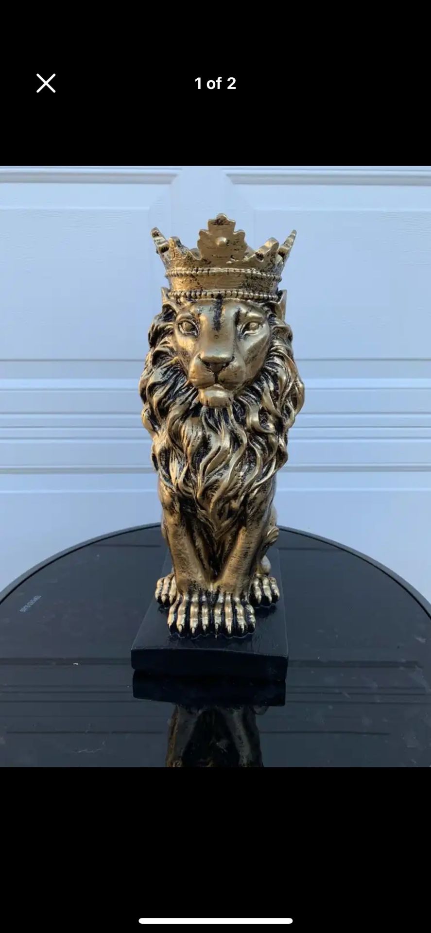 The Crowned Lion Statue