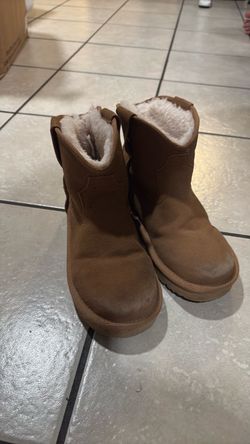 Size 5.5 women’s boots