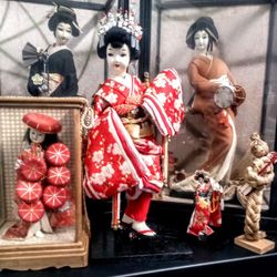 Geisha Dolls 