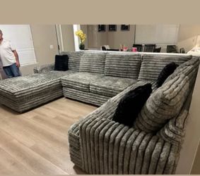 (ANY COLOR) Brand new super plush sectional set