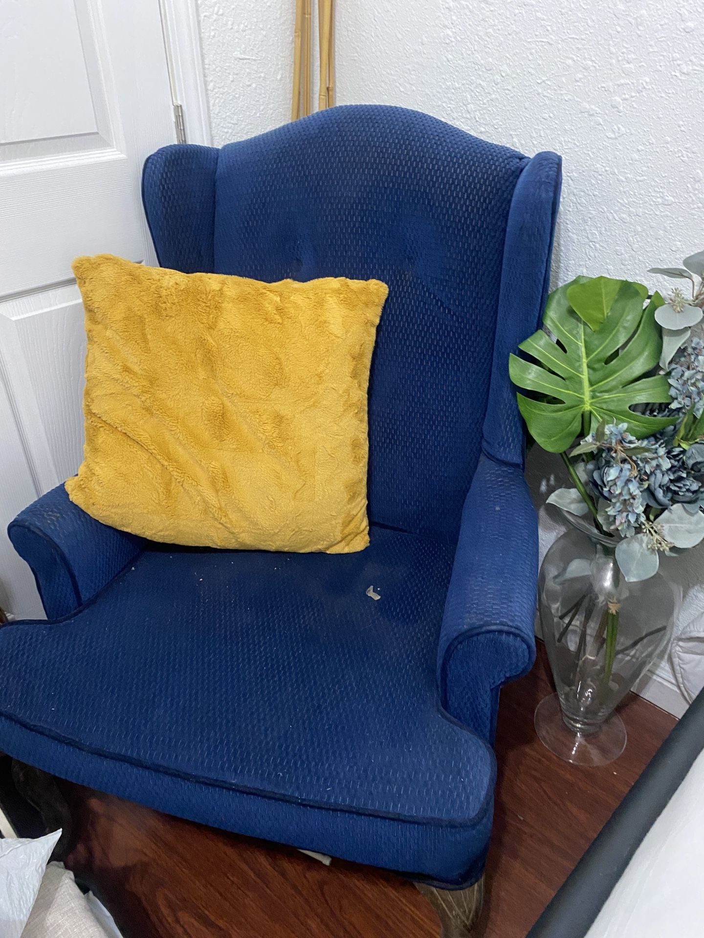 Accent Chair/couch