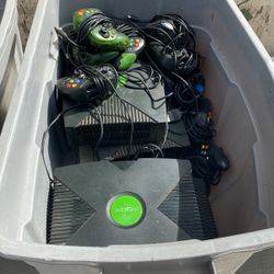4 Consolas Y Controles