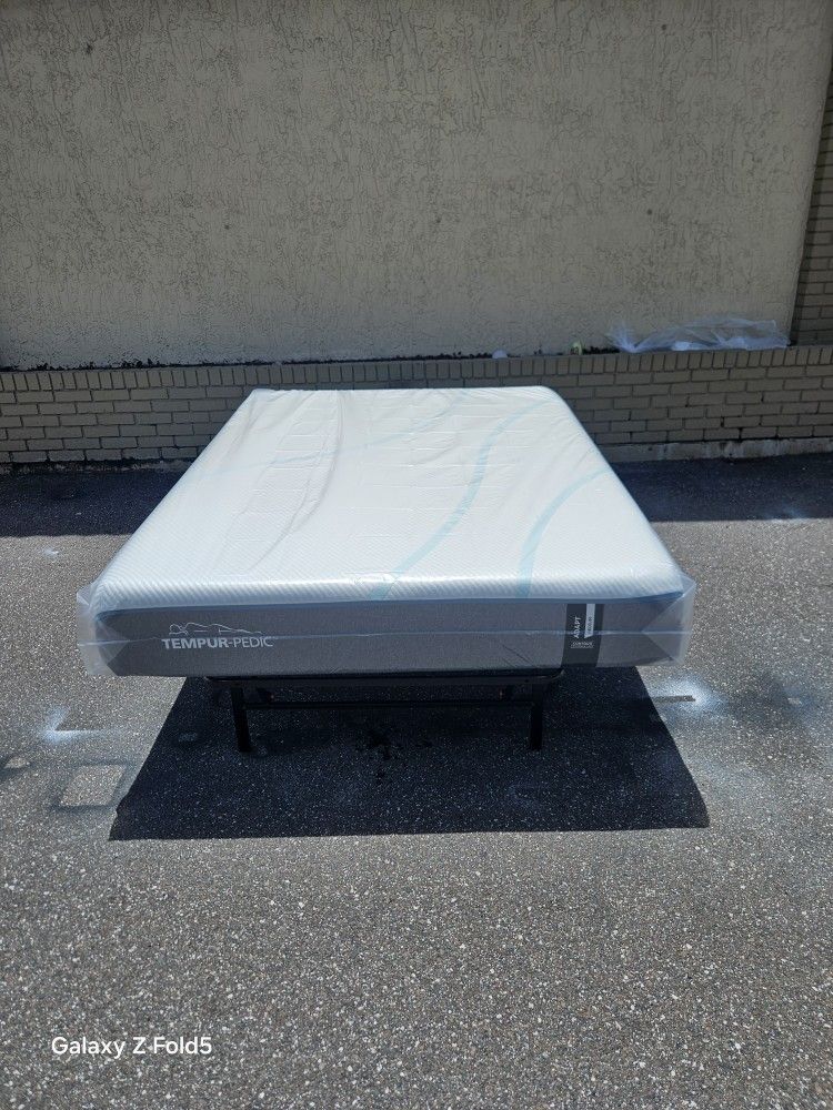 Brand New Queen Size Tempur-pedic Adapt Meduim Mattress And Box Spring In Plastic