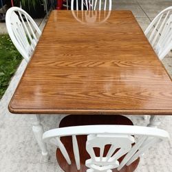Gorgeous Dining Table Set