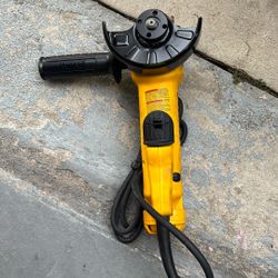 Dewalt 4 1/2” Grinder 