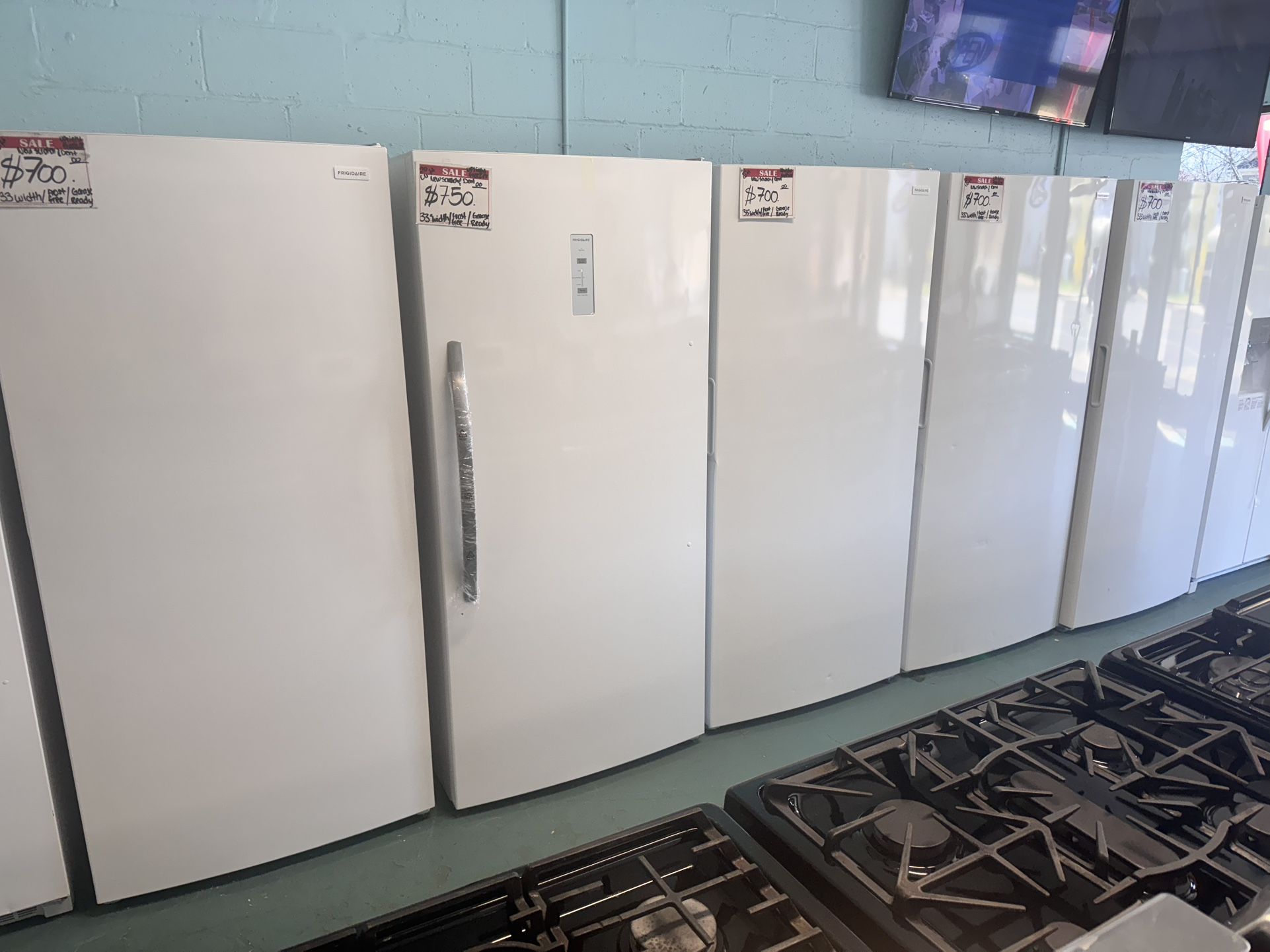 New Frigidaire Upright Freezer 20 Cubic Feet