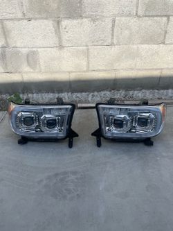 LED Halo Projector Headlights Lamps Fit For 07-13 Toyota Tundra 08-17 Sequoia